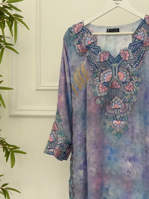 Pastel Mavii dress with floral embroidery